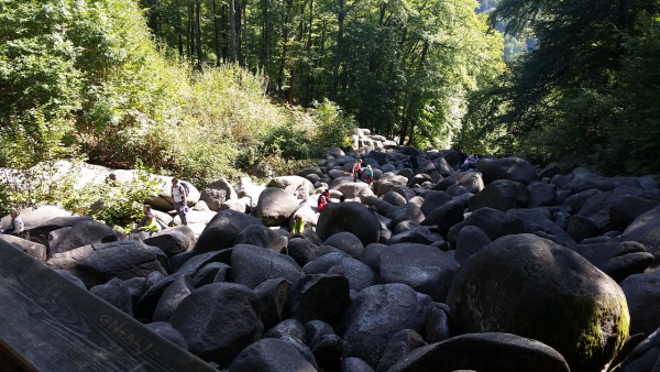 Wanderung-durchs-Felsenmeer-klein