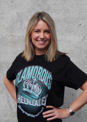 Nancy---Abteilungsleitung-und-Berry-Hilfe